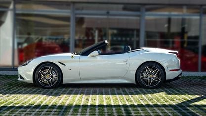 Usado Ferrari California 560 CV (411 kW) 2014 Blanco Descapotable