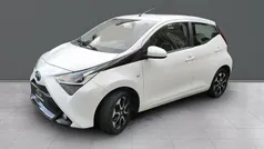 Usado 2022 Toyota Aygo X-play Utilitario | 14.590 € (Precio justo)