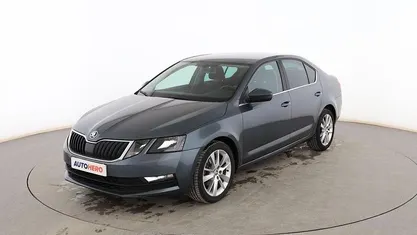 Usado Skoda Octavia 150 CV (110 kW) 2018 Gris Berlina