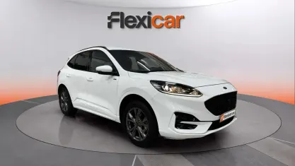 Usado Ford Kuga ST-Line 225 CV (165 kW) 2022 Blanco SUV