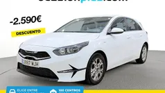 Blanco Usado 2023 Kia Ceed Berlina | 17.490 € (Precio justo)