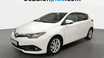 Usado Toyota Auris Active 116 CV (85 kW) 2015 Blanco Utilitario