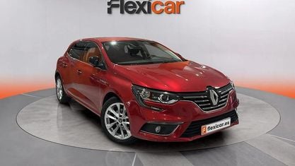 Occasion Renault Mégane IV Bose Edition 132 PK (97 kW) 2018 Rood Hatchback