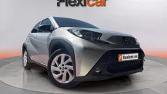 Gris Usado 2024 Toyota Aygo X-play Utilitario | 13.990 € (Precio justo)