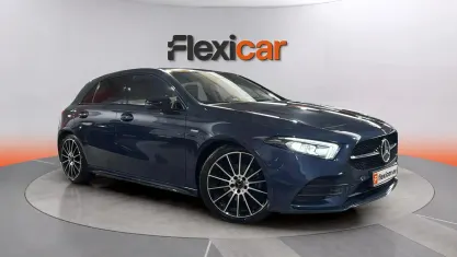 Usado Mercedes A180 116 CV (85 kW) 2022 Azul Berlina