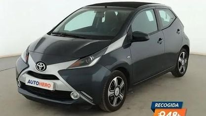 Używany Toyota Aygo X-clusiv 70 KM (51 kW) 2016 Czarny Hatchback