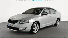 Gris plata Usado 2016 Skoda Octavia Ambition Berlina | 12.450 € (Precio justo)