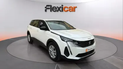 Usado Peugeot 5008 Active 131 CV (96 kW) 2023 Blanco SUV