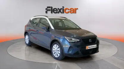 Usado Seat Arona Style 115 CV (84 kW) 2024 Gris SUV