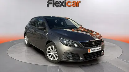 Usado Peugeot 308 Access 131 CV (96 kW) 2020 Gris Berlina