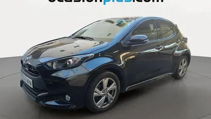 Usado 2024 Toyota Yaris Hybrid Active Utilitario | 17.173 € (Buen precio)