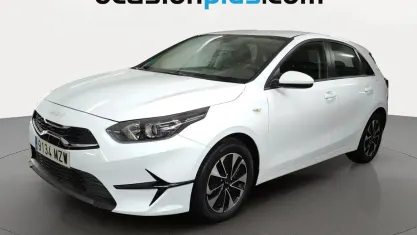 Usado Kia Ceed 101 CV (74 kW) 2025 Blanco Utilitario