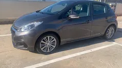 Usado 2018 Peugeot 208 Signature Sky Utilitario | 8900 € (Precio justo)