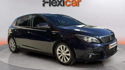 Usado Peugeot 308 Style 131 CV (96 kW) 2020 Negro Berlina