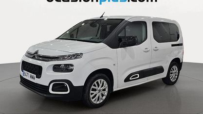 Begagnad Citroën Berlingo Feel 102 HK (75 kW) 2023 Vit Minibuss