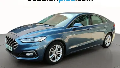 Usado Ford Mondeo Titanium 167 CV (122 kW) 2019 Azul Berlina