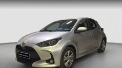 Gris Usado 2024 Toyota Yaris Active | 21.490 € (Precio justo)