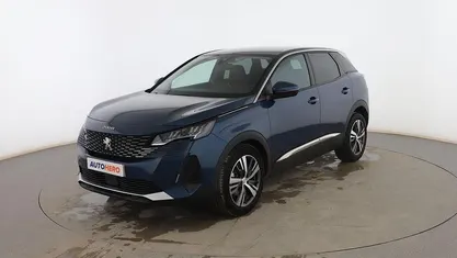 Usado Peugeot 3008 Allure 130 CV (95 kW) 2021 Azul SUV