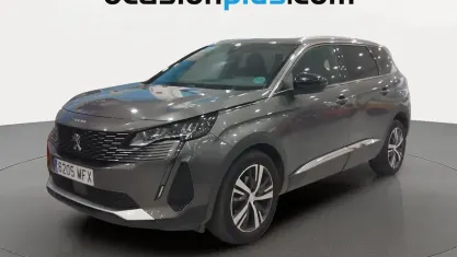 Usado Peugeot 5008 Allure 131 CV (96 kW) 2023 Gris plata SUV