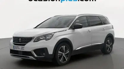 Usado Peugeot 5008 Allure 120 CV (88 kW) 2017 Blanco SUV
