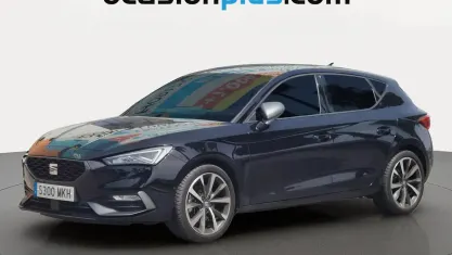Usado Seat Leon FR 131 CV (96 kW) 2023 Negro Utilitario
