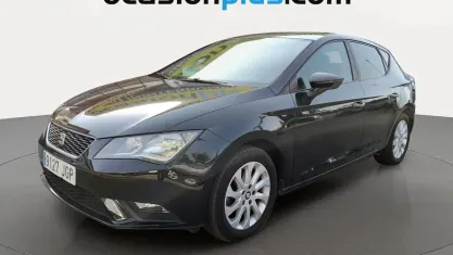 Usado Seat Leon Style 105 CV (77 kW) 2015 Negro Utilitario