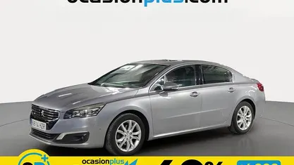 Usado Peugeot 508 Allure 163 CV (119 kW) 2014 Gris Berlina