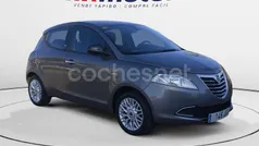 Gris / plata Usado 2015 Lancia Ypsilon Utilitario | 7840 € (Precio justo)