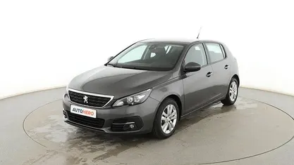 Usado Peugeot 308 Active 131 CV (96 kW) 2021 Gris Utilitario
