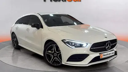 Usado Mercedes CLA200 Shooting Brake 150 CV (110 kW) 2023 Familiar