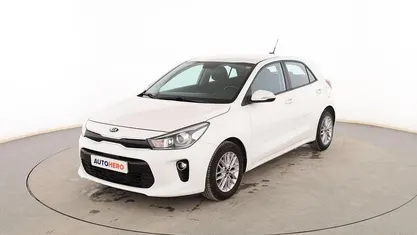 Usado Kia Rio 100 CV (73 kW) 2018 Blanco Berlina