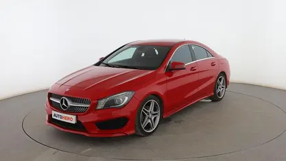 Usado Mercedes CLA200 AMG line 155 CV (114 kW) 2013 Rojo Berlina