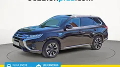 Negro Usado 2017 Mitsubishi Outlander P-HEV SUV | 15.090 € (Precio justo)