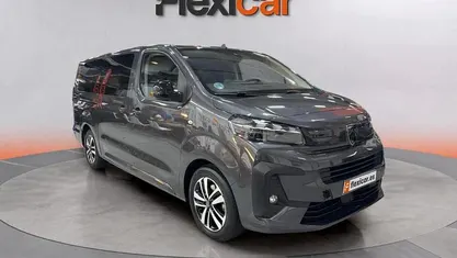 Usado Peugeot Traveller Business-Line 180 CV (132 kW) 2024 Negro Monovolumen