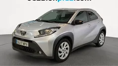 Gris Usado 2024 Toyota Aygo Play Utilitario | 14.000 € (Precio justo)
