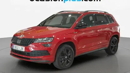 Usado Skoda Karoq SportLine 190 CV (139 kW) 2022 Rojo SUV