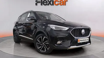 Usado MG ZS Luxury 106 CV (77 kW) 2024 Negro Berlina