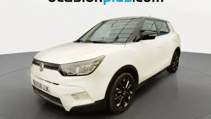 Usado SsangYong Tivoli Limited 115 CV (84 kW) 2015 Blanco SUV