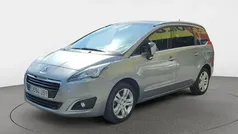 Gris Usado 2016 Peugeot 5008 Allure Monovolumen | 14.200 € (Precio justo)