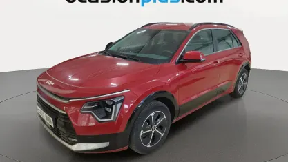 Usado Kia Niro 141 CV (103 kW) 2024 Rojo SUV