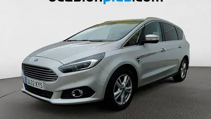 Usado Ford S-MAX Titanium 150 CV (110 kW) 2019 Gris plata Monovolumen