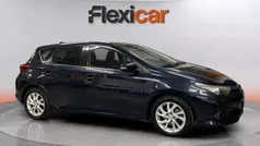 Blanco Usado 2017 Toyota Auris Business Edition Berlina | 11.990 € (Super precio)