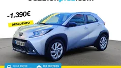 Usado 2024 Toyota Aygo Play Utilitario | 15.290 € (Precio justo)