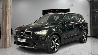 Usado Volvo XC40 Inscription 211 CV (155 kW) 2021 Negro SUV