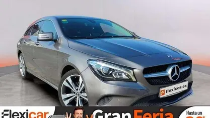 Gris Usado 2018 Mercedes CLA200 Shooting Brake Familiar | 16.890 € (Super precio)