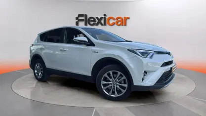 Usado Toyota RAV4 Hybrid Advance 197 CV (144 kW) 2018 Blanco SUV