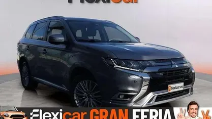 Usado Mitsubishi Outlander P-HEV 224 CV (164 kW) 2019 Gris SUV