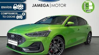 Verde Usado 2022 Ford Focus ST Berlina | 33.990 €