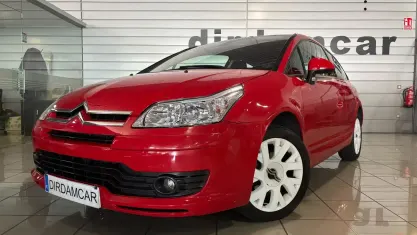 Usado Citroën C4 110 CV (80 kW) 2007 Rojo Berlina
