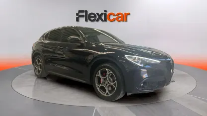 Usado Alfa Romeo Stelvio Sprint 190 CV (139 kW) 2022 Negro SUV